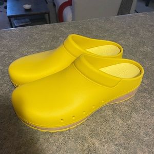 Dansko Kane 42